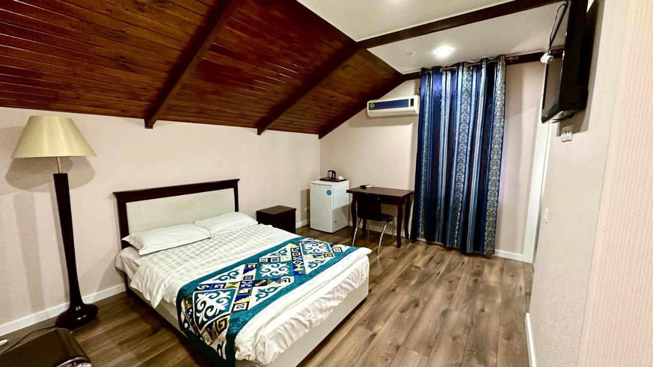 Tian-Shan Hotel Biškek Exteriér fotografie