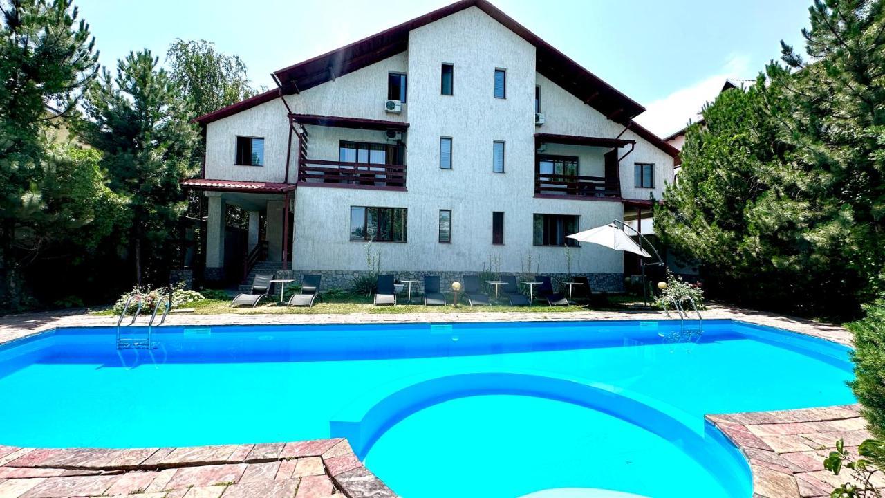 Tian-Shan Hotel Biškek Exteriér fotografie