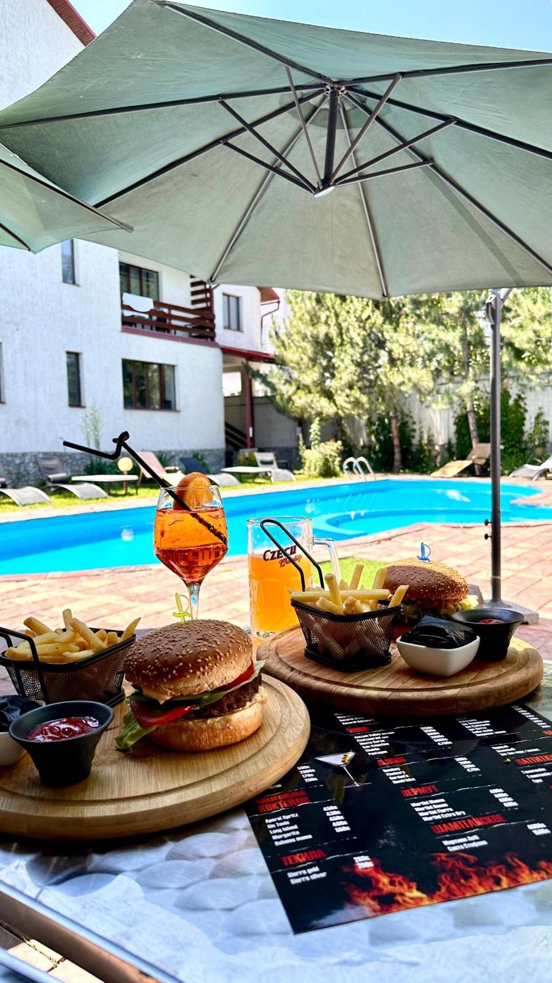 Tian-Shan Hotel Biškek Exteriér fotografie